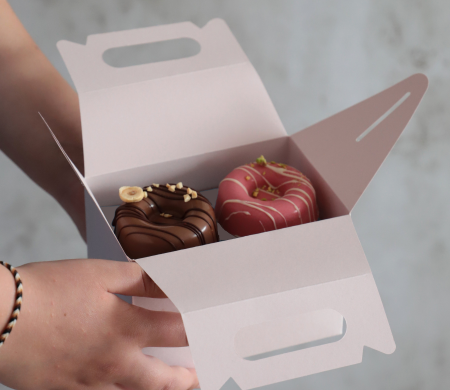 Take away picnic box for donuts