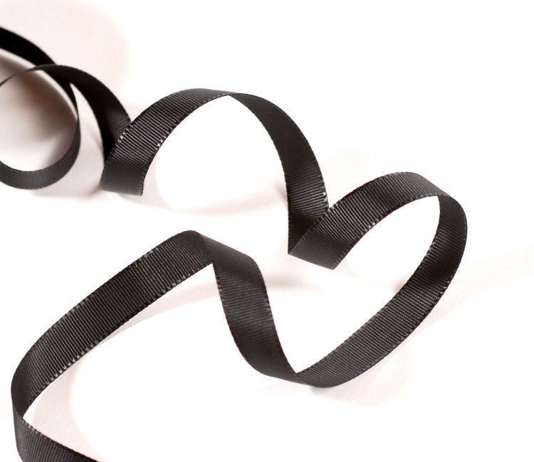 Schwarzes Grosgrain Band | SelfPackaging