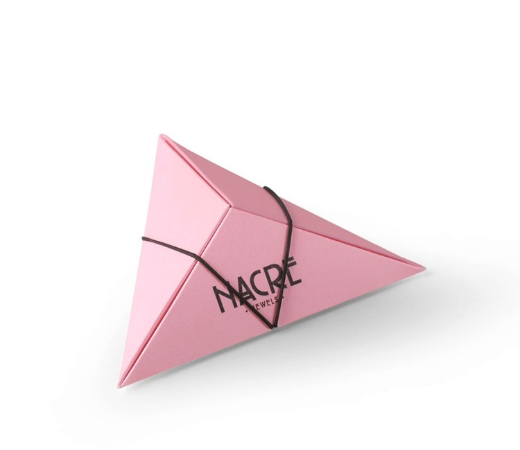 Boîte Triangulaire Originale pour Mariages et Autres Évènements