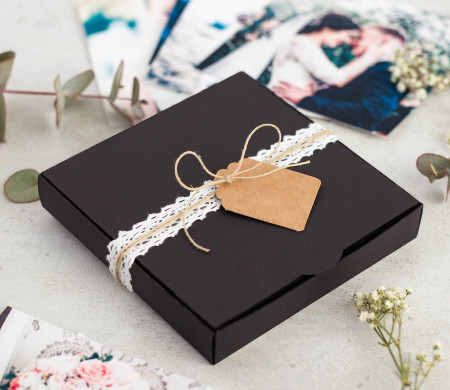 Flache Schachtel für Einladungen auf Hochzeiten oder Veranstaltungen