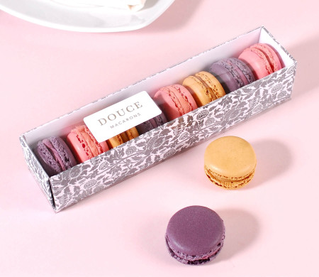 Schachteln für Macarons mit transparentem Schuber.