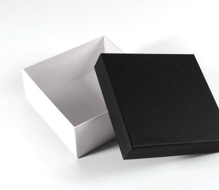 Caja cuadrada rígida de cartón forrado