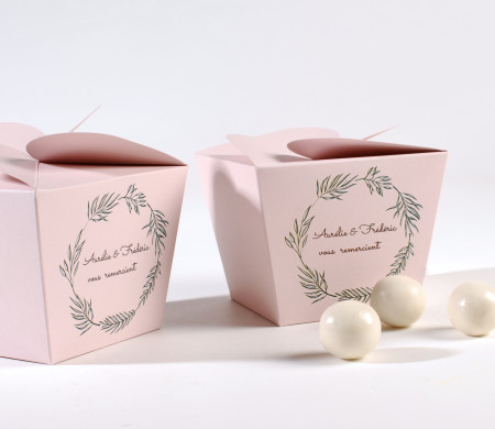 Caja con cierre con pestañas para chocolates