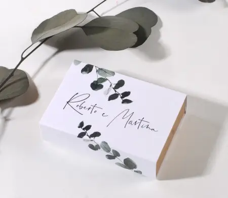 Caja pequeña tipo cerillas...