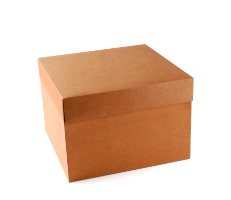 Caja para sombreros. De fácil montaje y disponible en 3 tamaños.