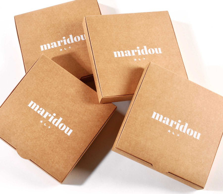 Kraftbox mit weißem Druck,...